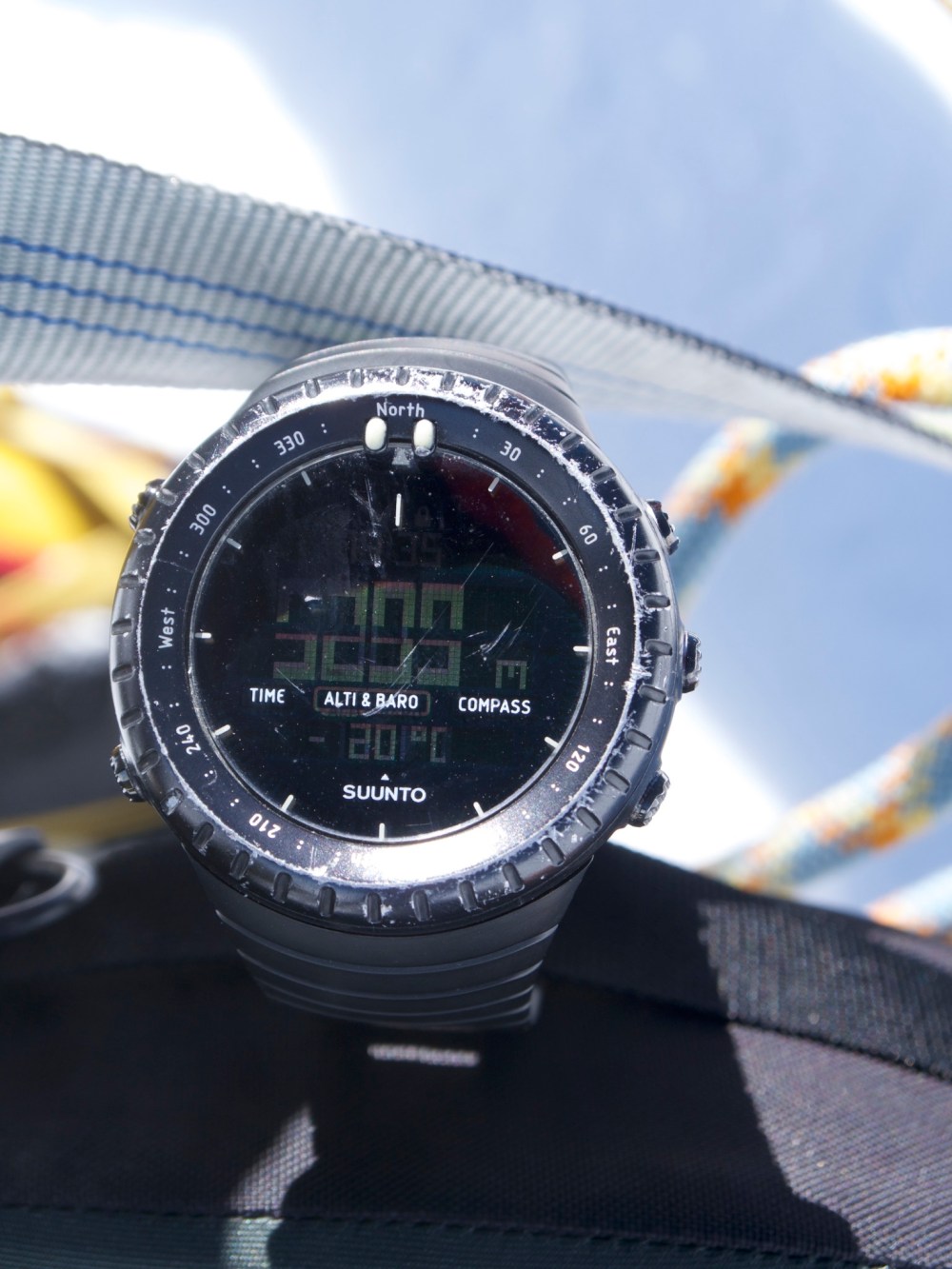 0785E0F9-EC69-47F4-9D4D-385D71494B3B